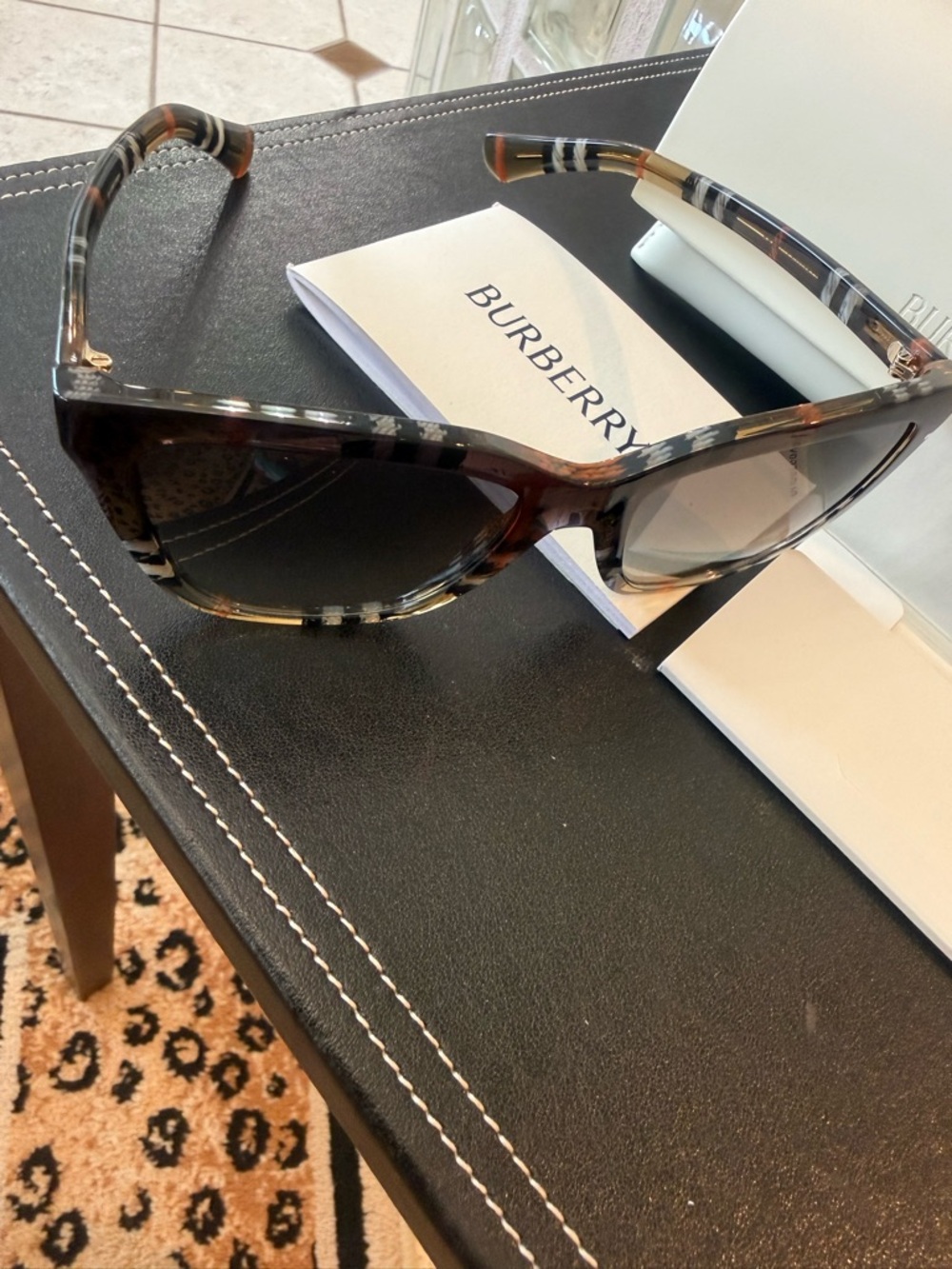 BNWT Burberry Nova Check Tortoiseshell Cat-Eye Sunglasses with Brown Lenses - Picture 5 of 10